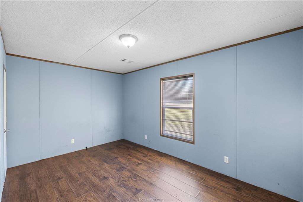 Image 11 of 32 For 2361 Smetana Rd