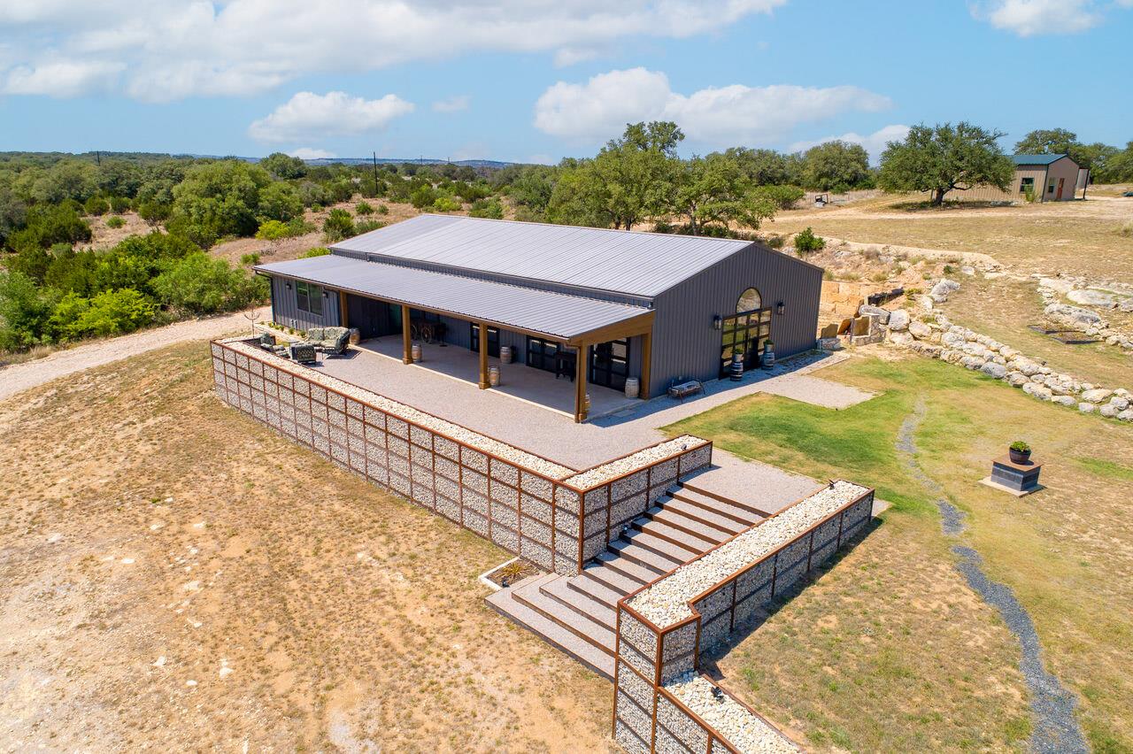Image 4 of 40 For 25404 Hamilton Pool Rd