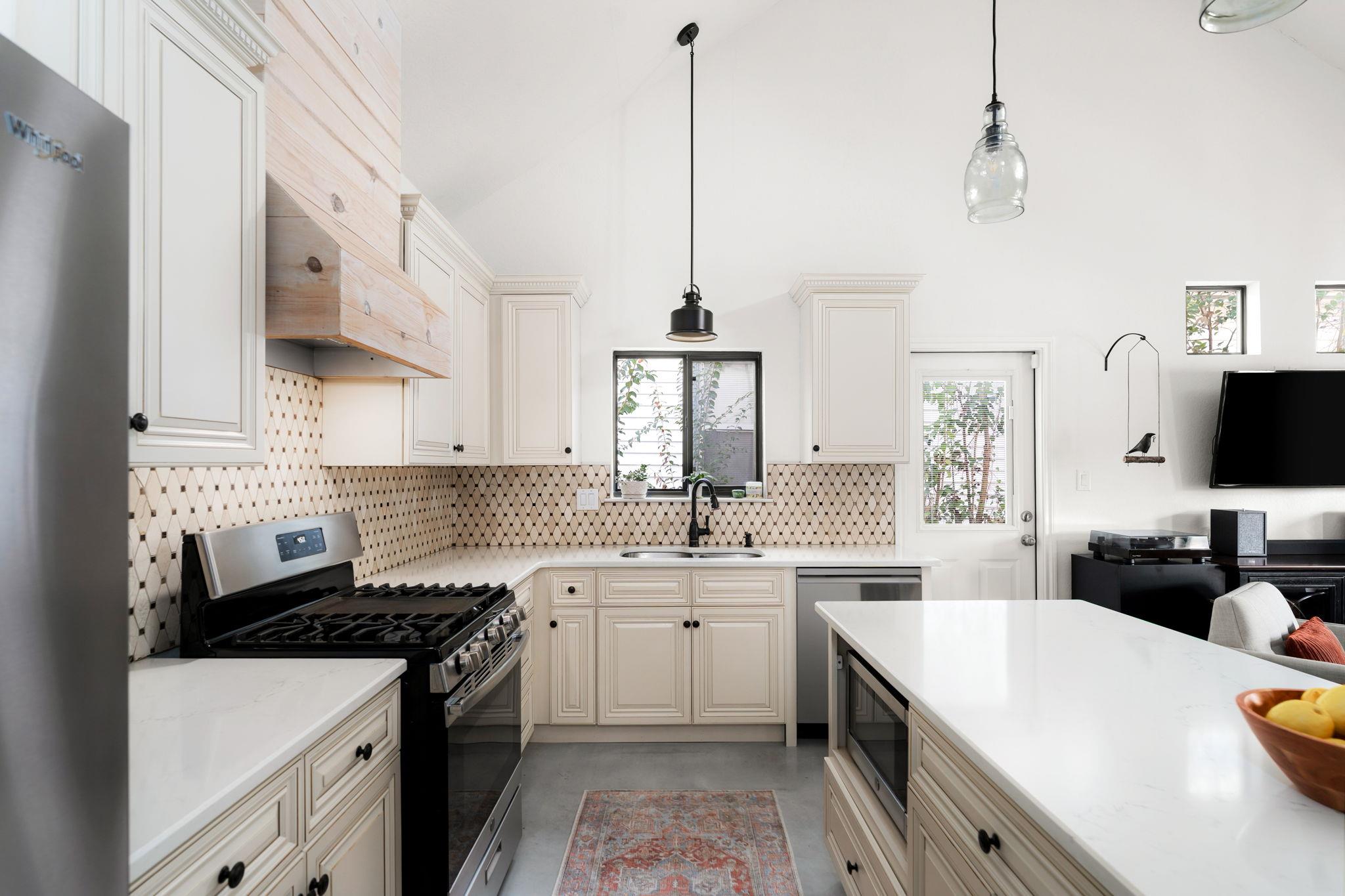 Image 15 of 35 For 1441 Katy St