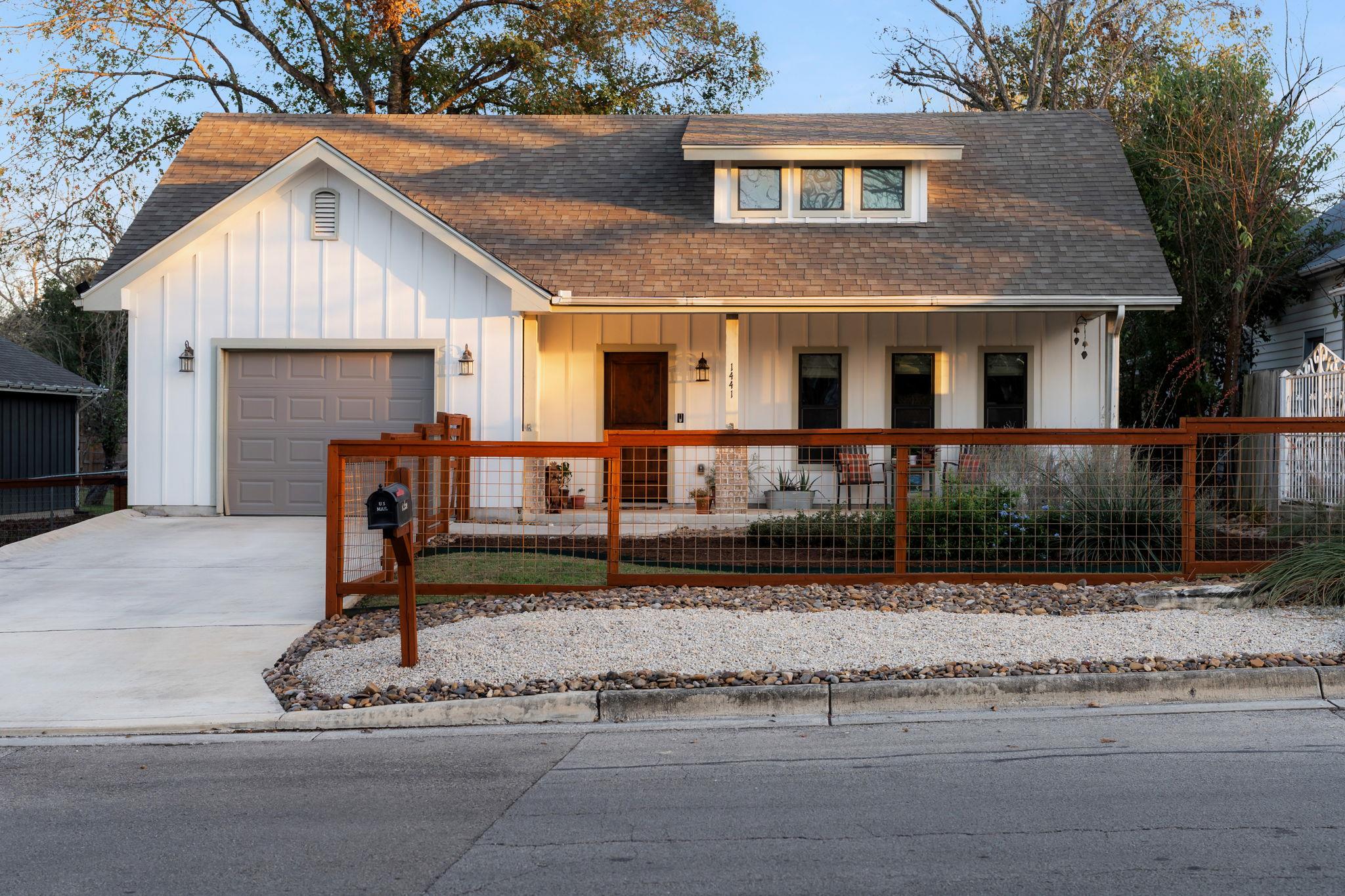 Image 2 of 35 For 1441 Katy St