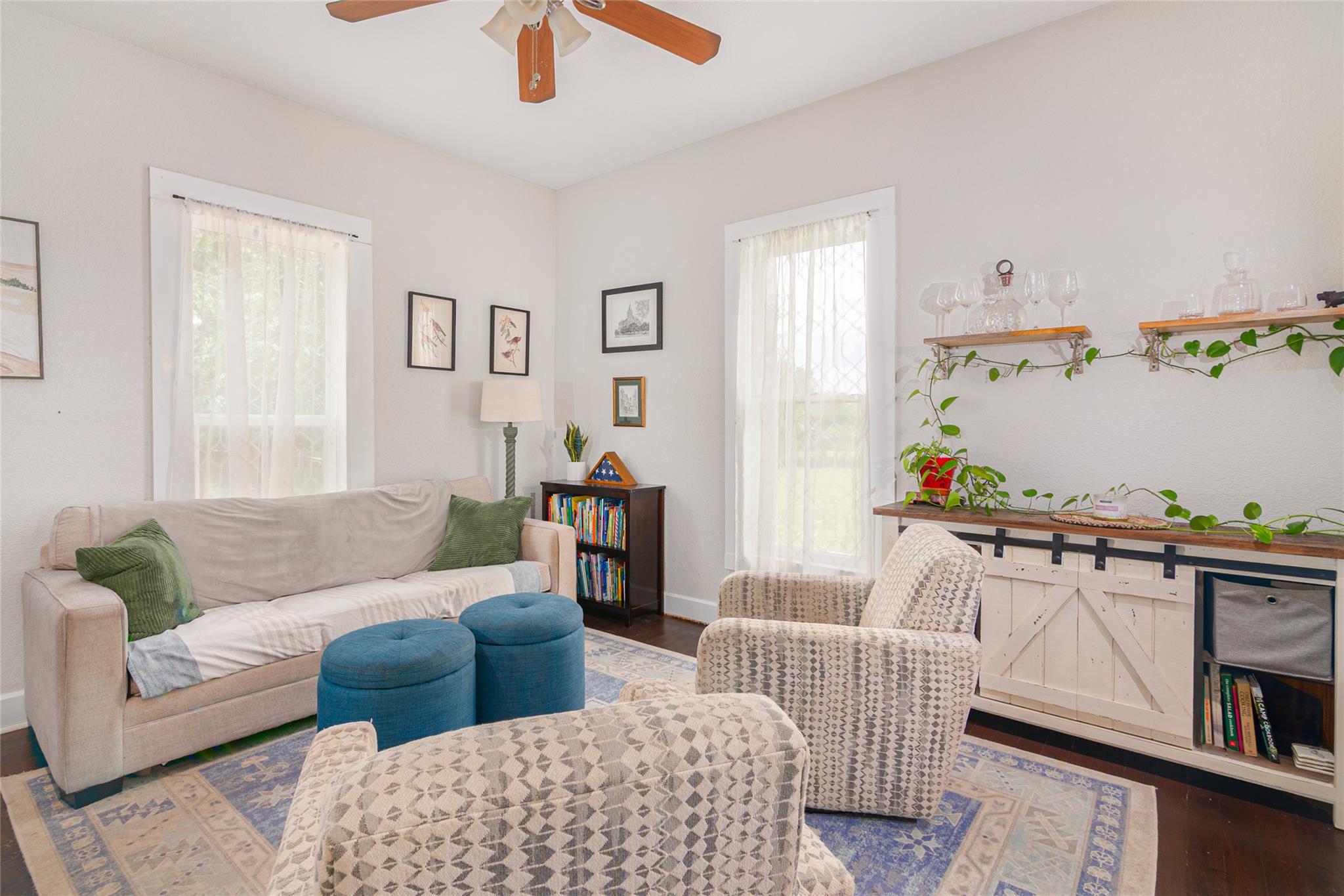 Image 2 of 26 For 204 Prim Rose St