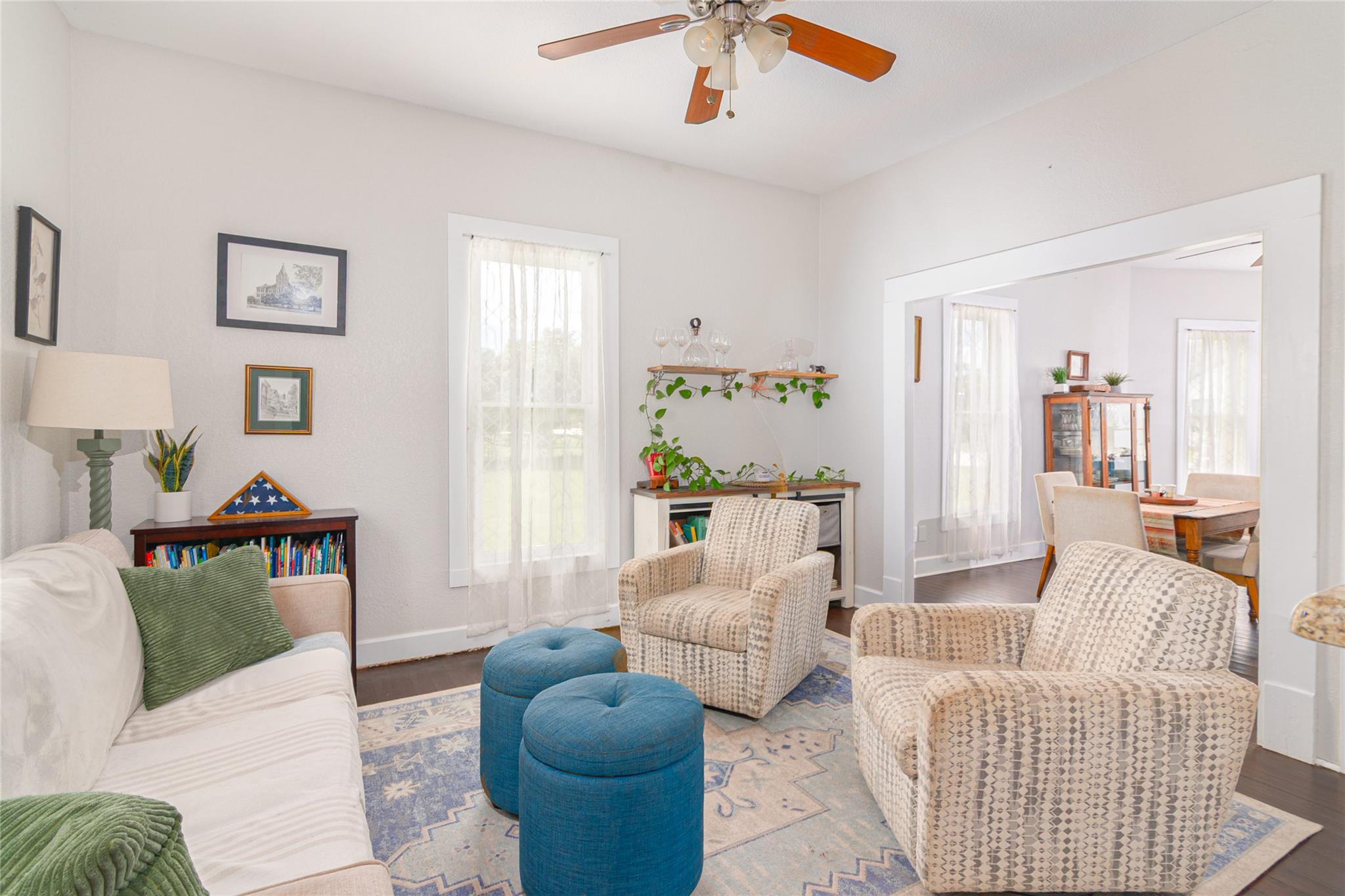 Image 3 of 26 For 204 Prim Rose St