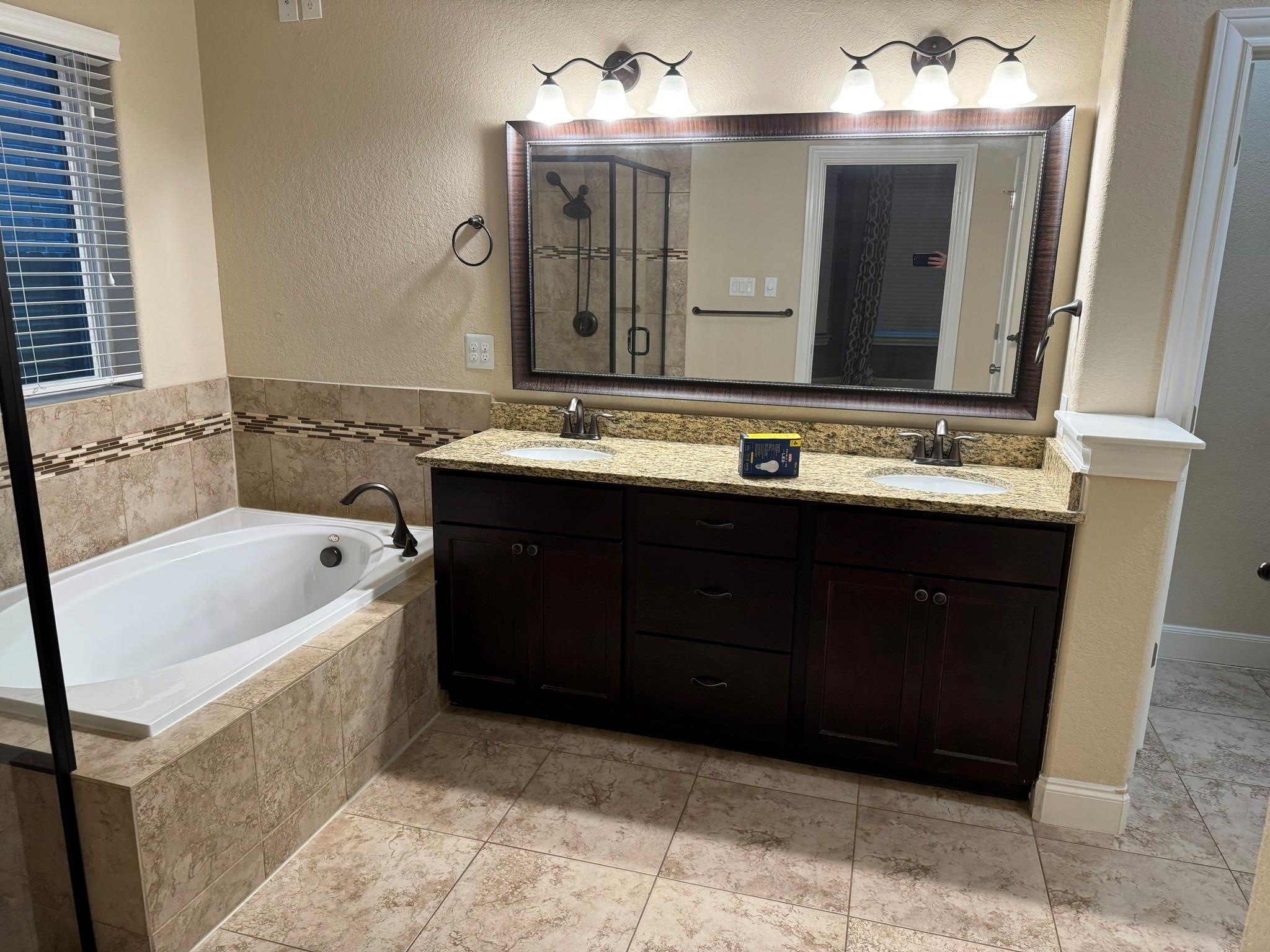 Image 11 of 18 For 28815 Chaffin Light