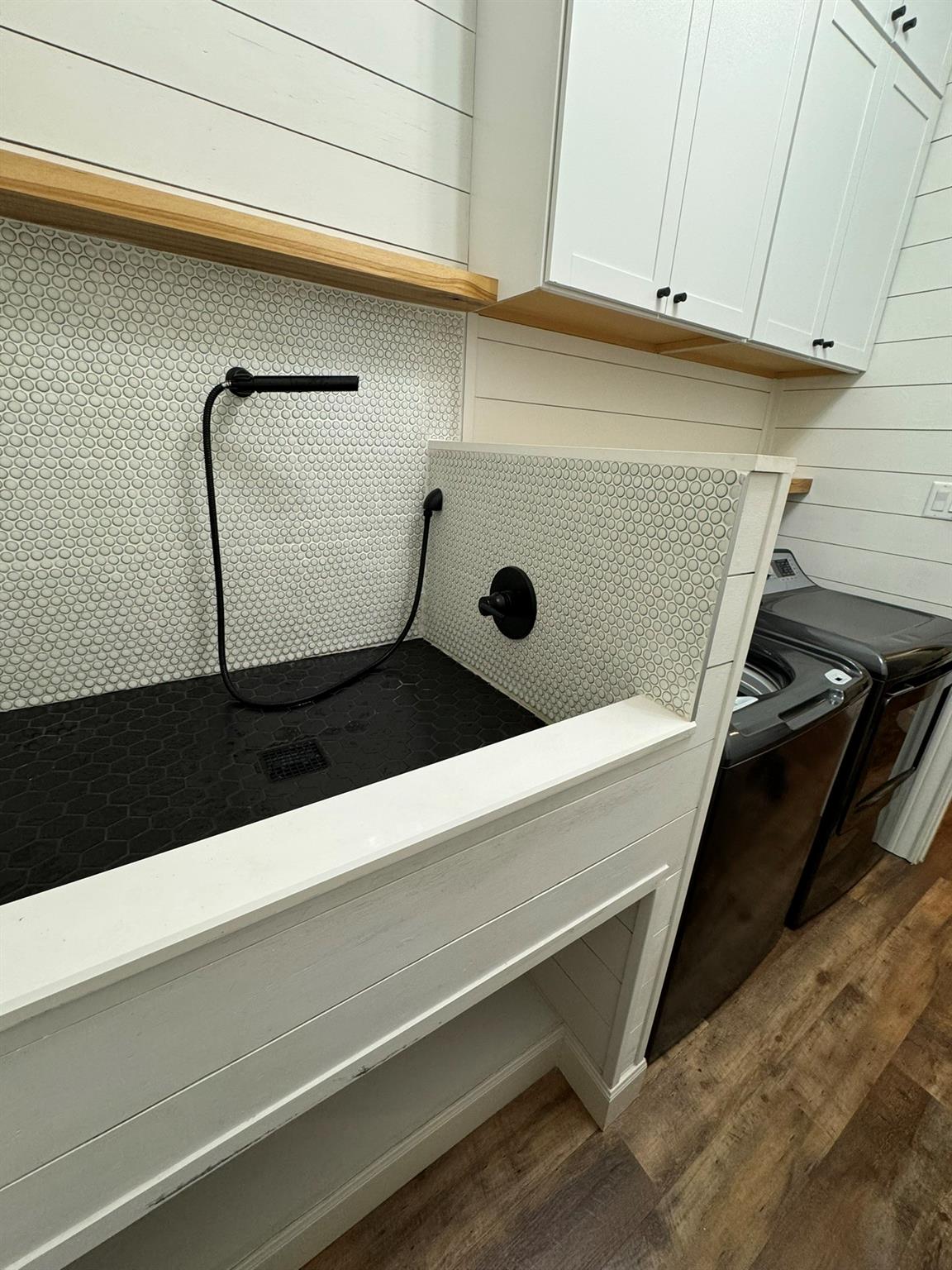 Image 16 of 18 For 28815 Chaffin Light