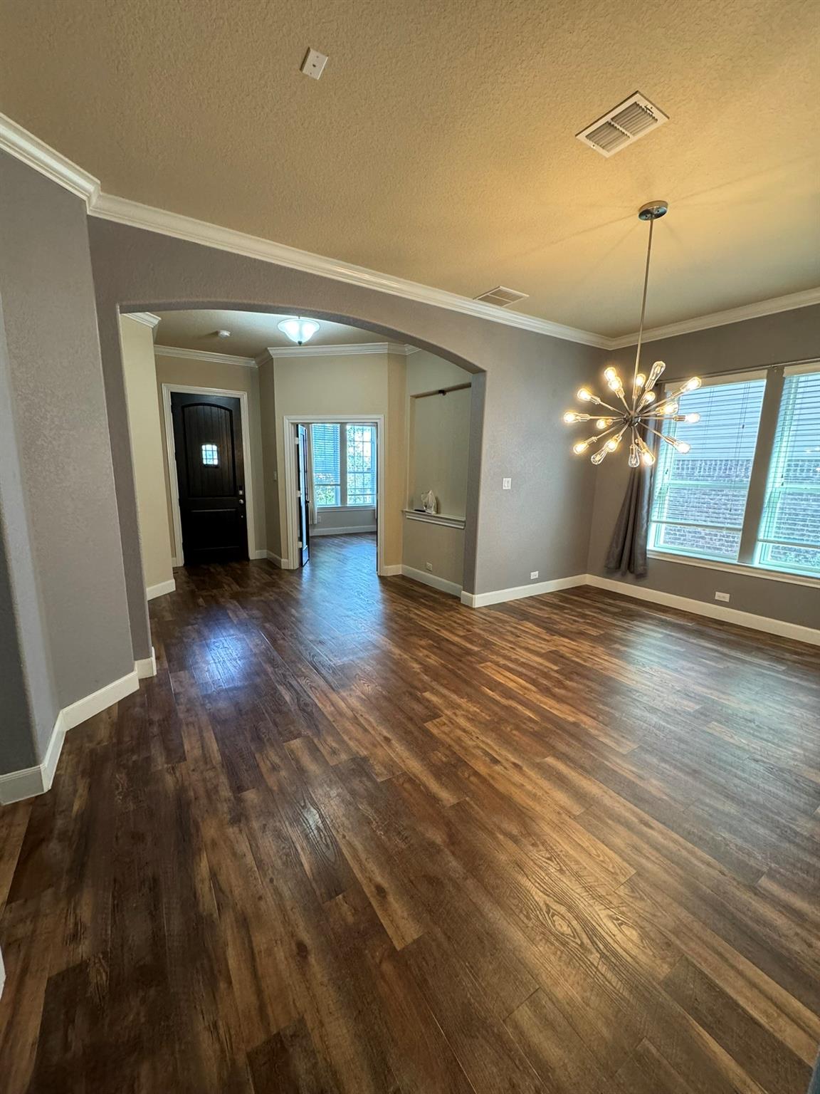 Image 2 of 18 For 28815 Chaffin Light