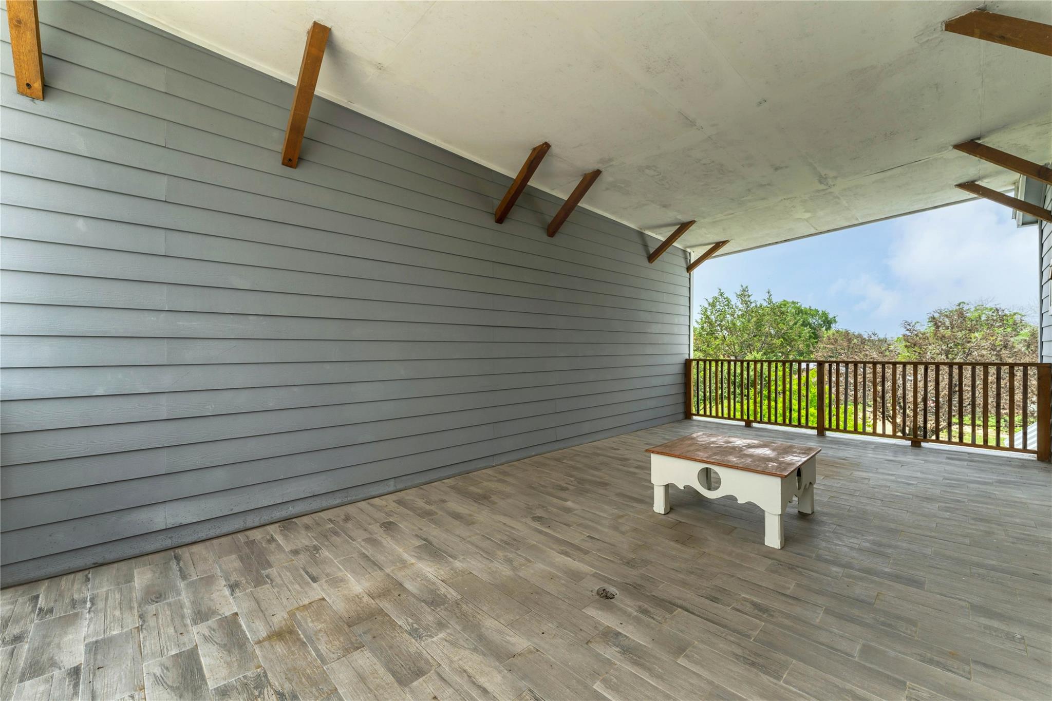 Image 22 of 29 For 893 Mather St