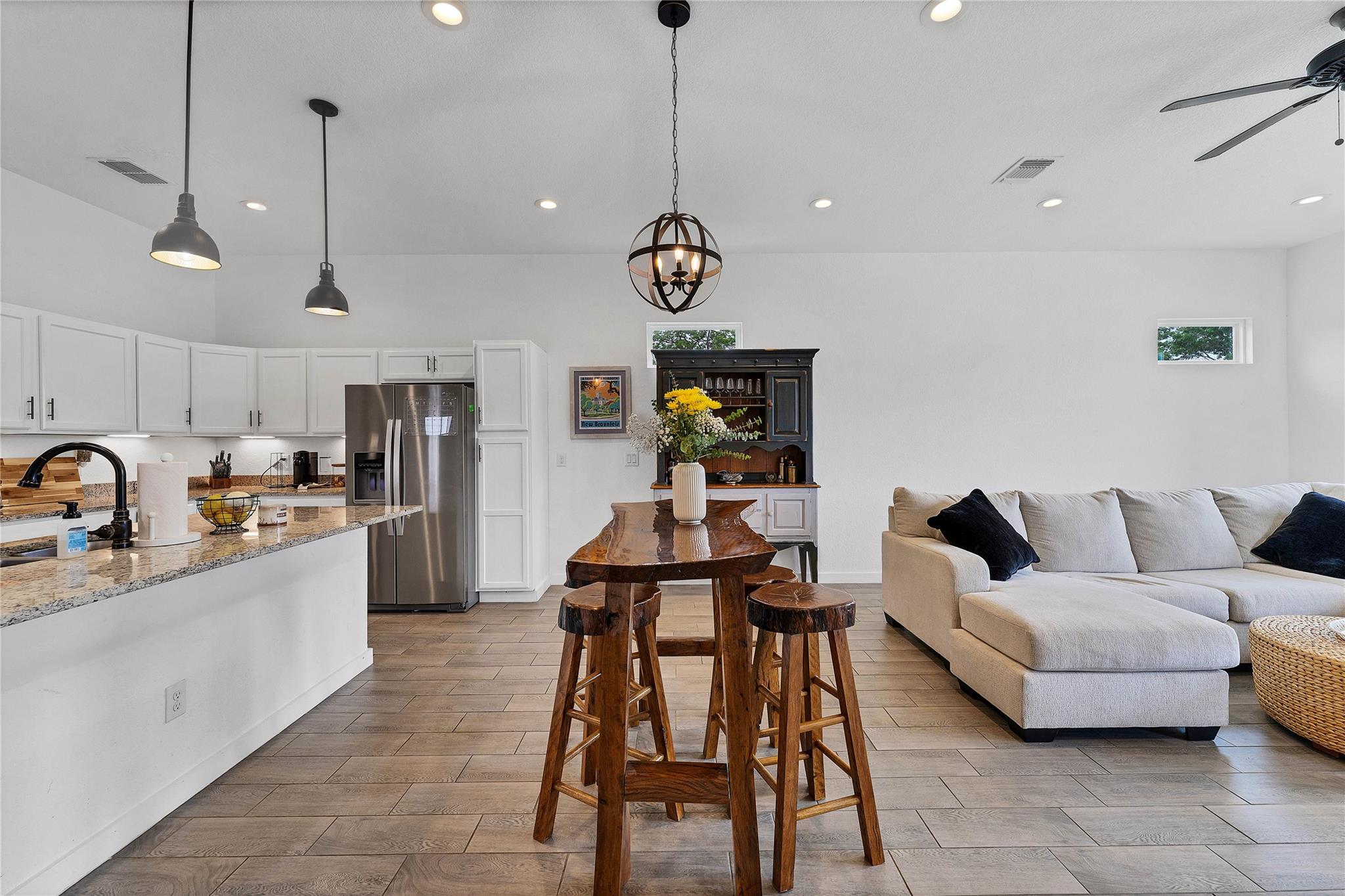 Image 6 of 29 For 893 Mather St