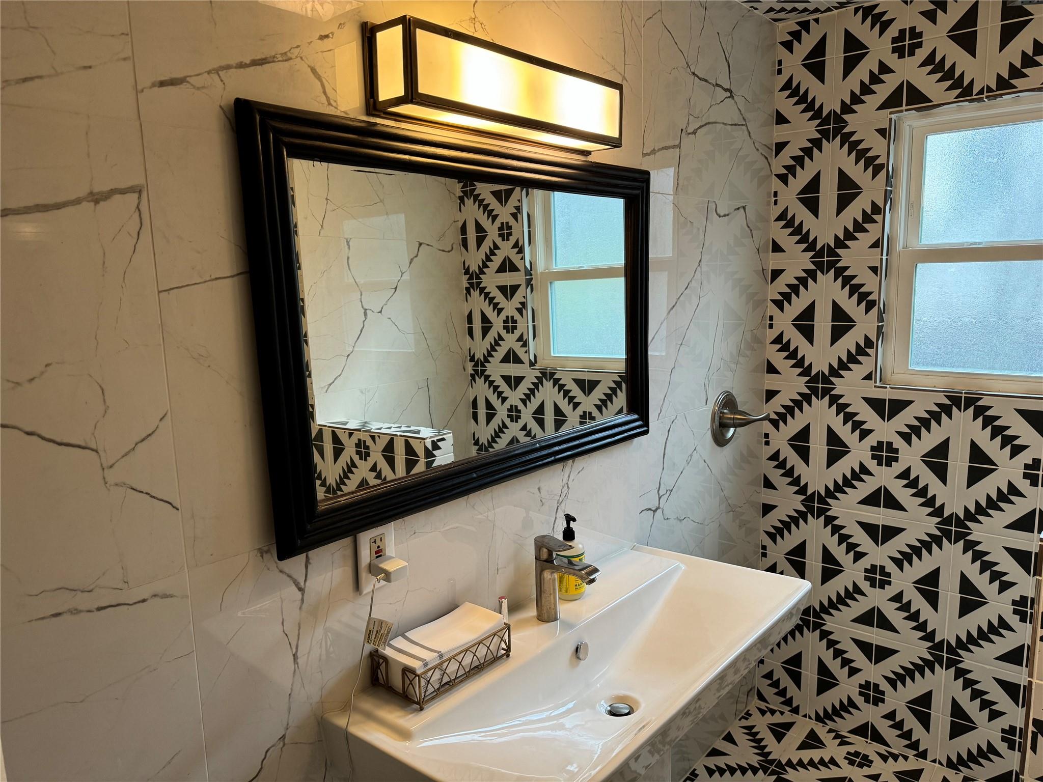 Image 8 of 14 For 1308 Navasota St