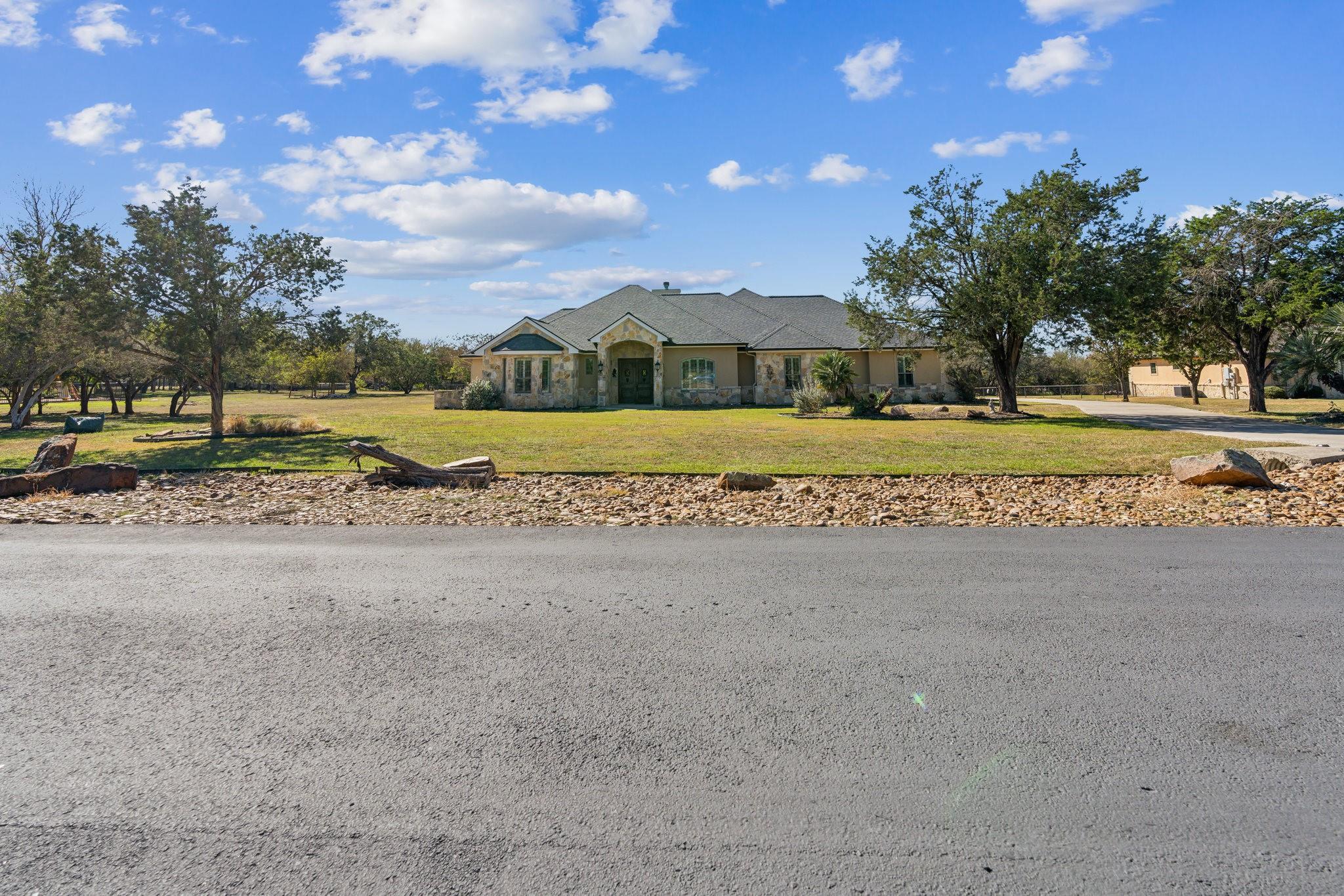 Details for 715 Deer Run Way, New Braunfels, TX 78132