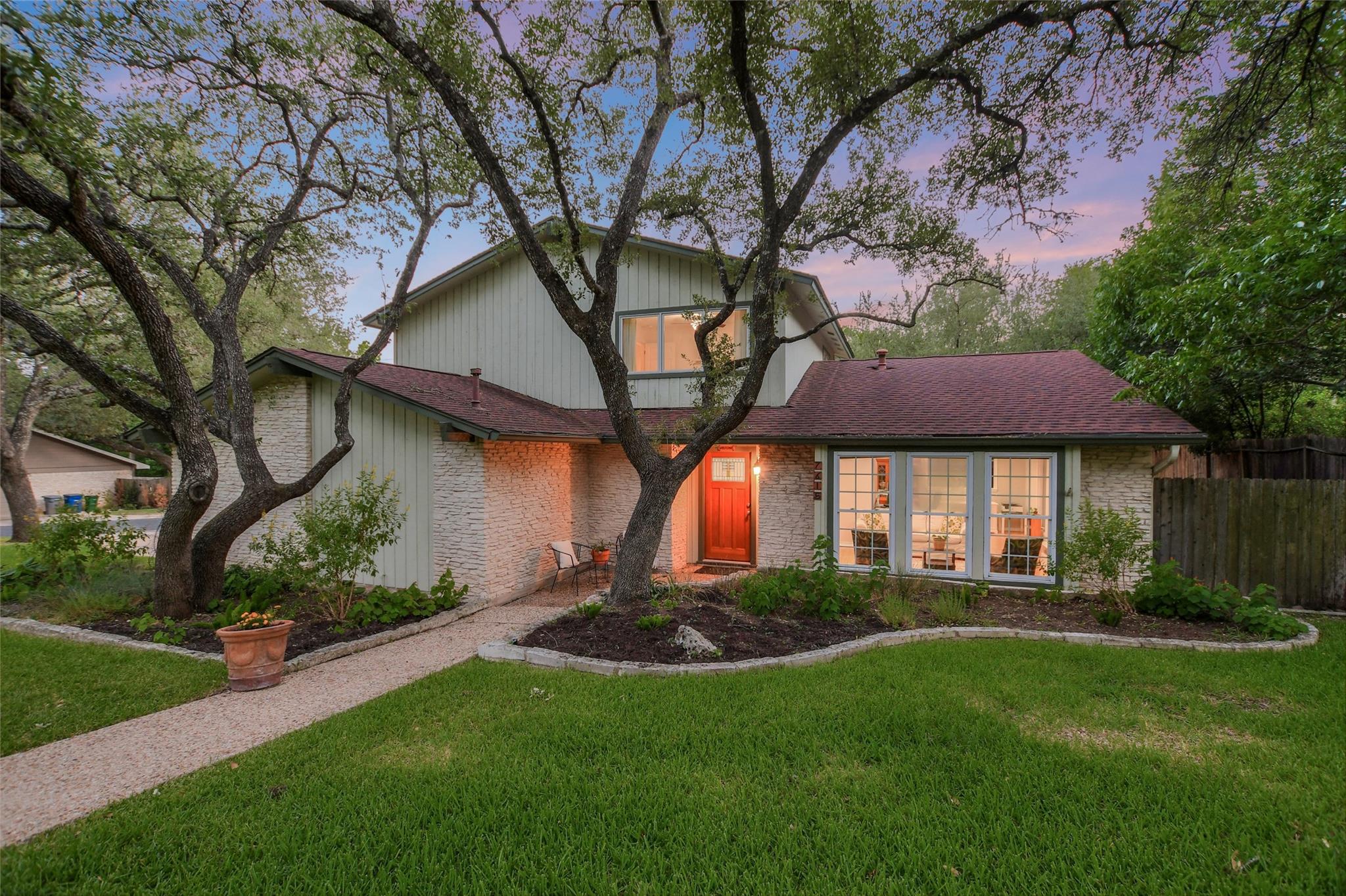 Details for 7615 Rockpoint Dr, Austin, TX 78731