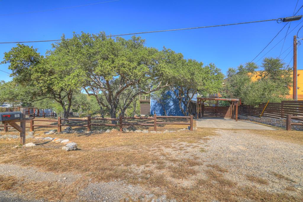 Image 28 of 40 For 925 & 913 Glenn Dr