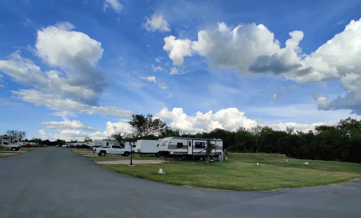 Image 2 of 14 For 2750 Fm-812  