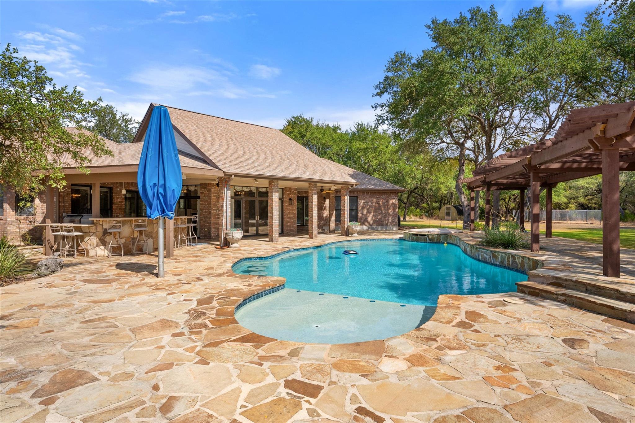 Image 2 of 40 For 1071 Fieldstone Dr