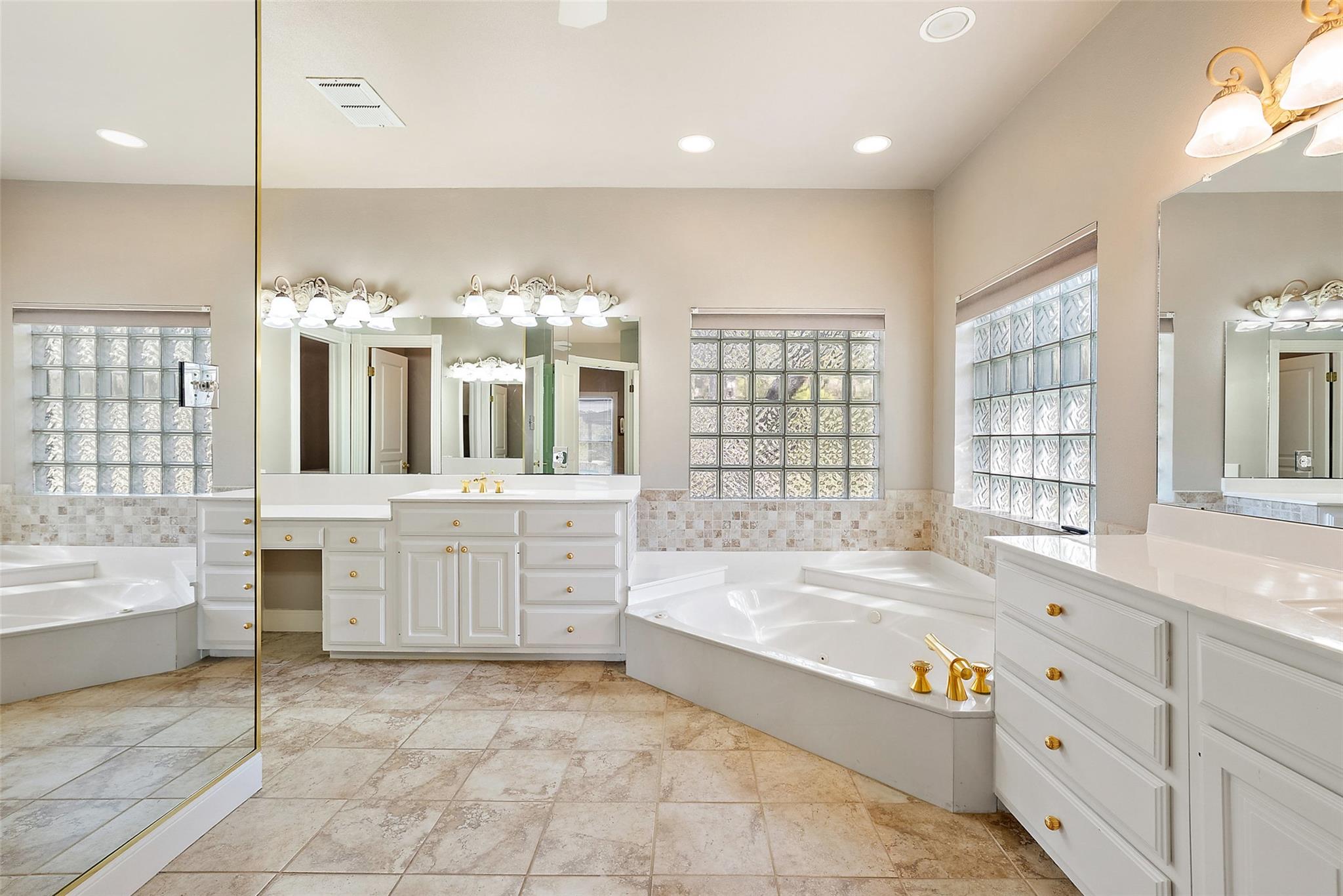 Image 29 of 40 For 1071 Fieldstone Dr