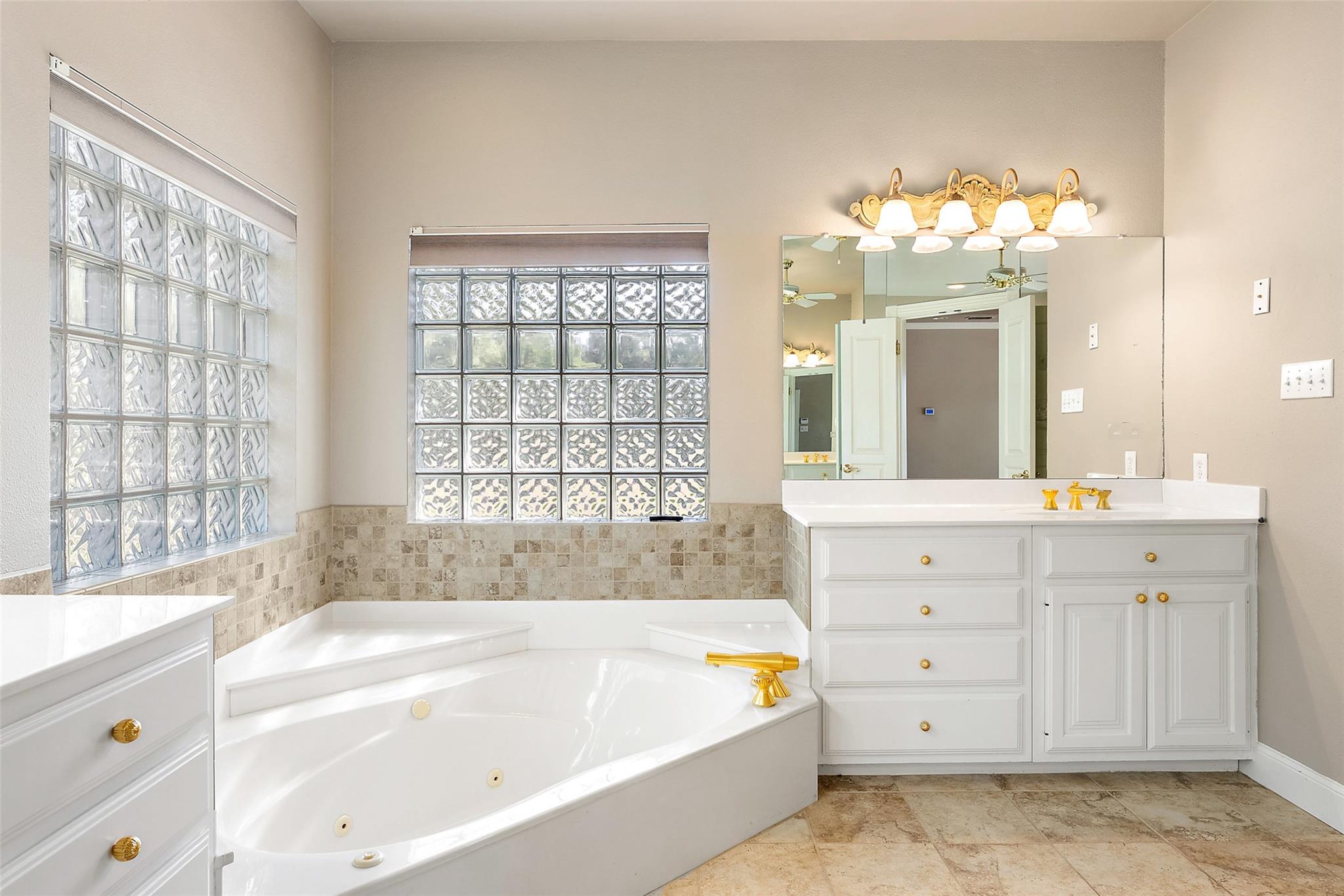 Image 30 of 40 For 1071 Fieldstone Dr