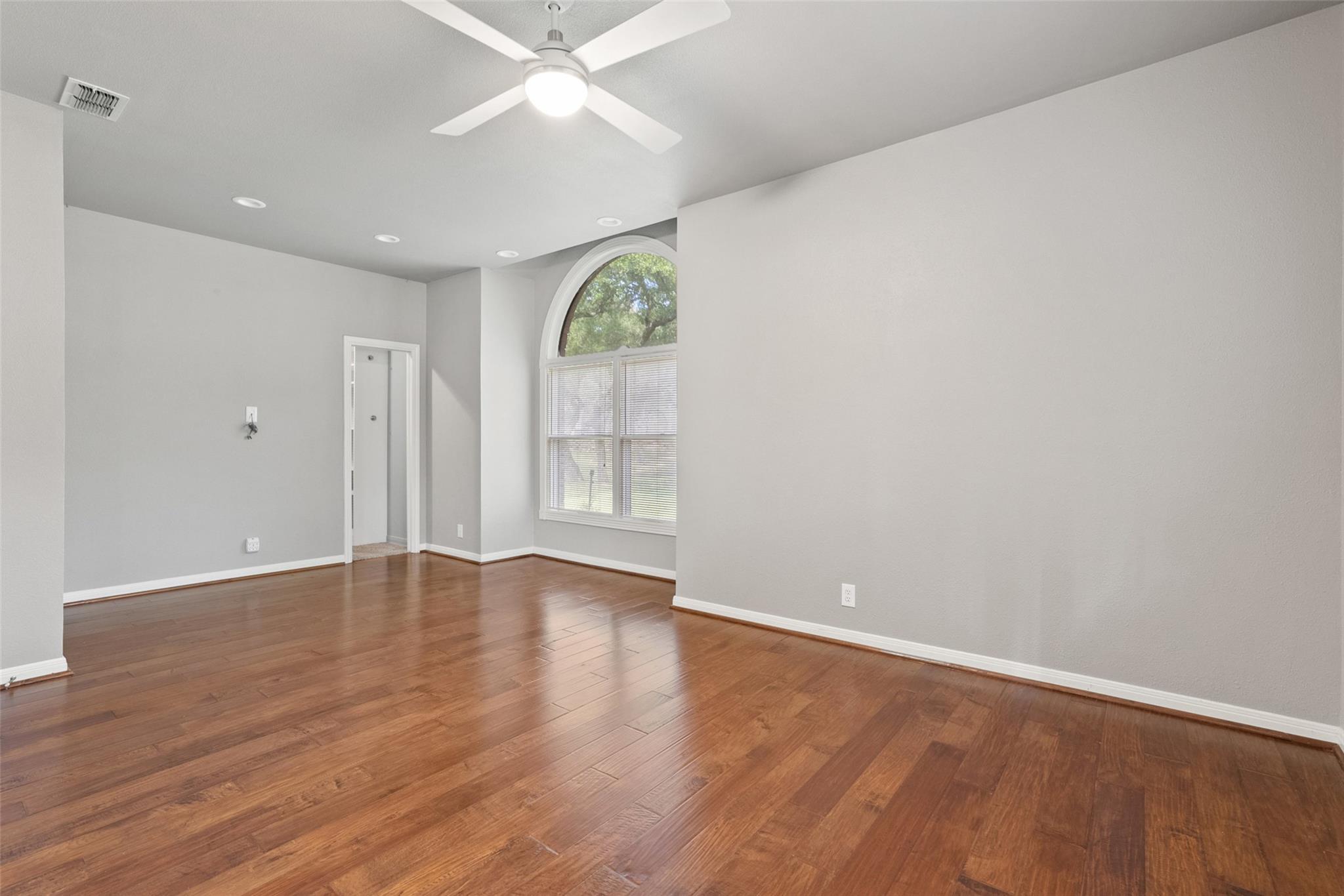 Image 37 of 40 For 1071 Fieldstone Dr