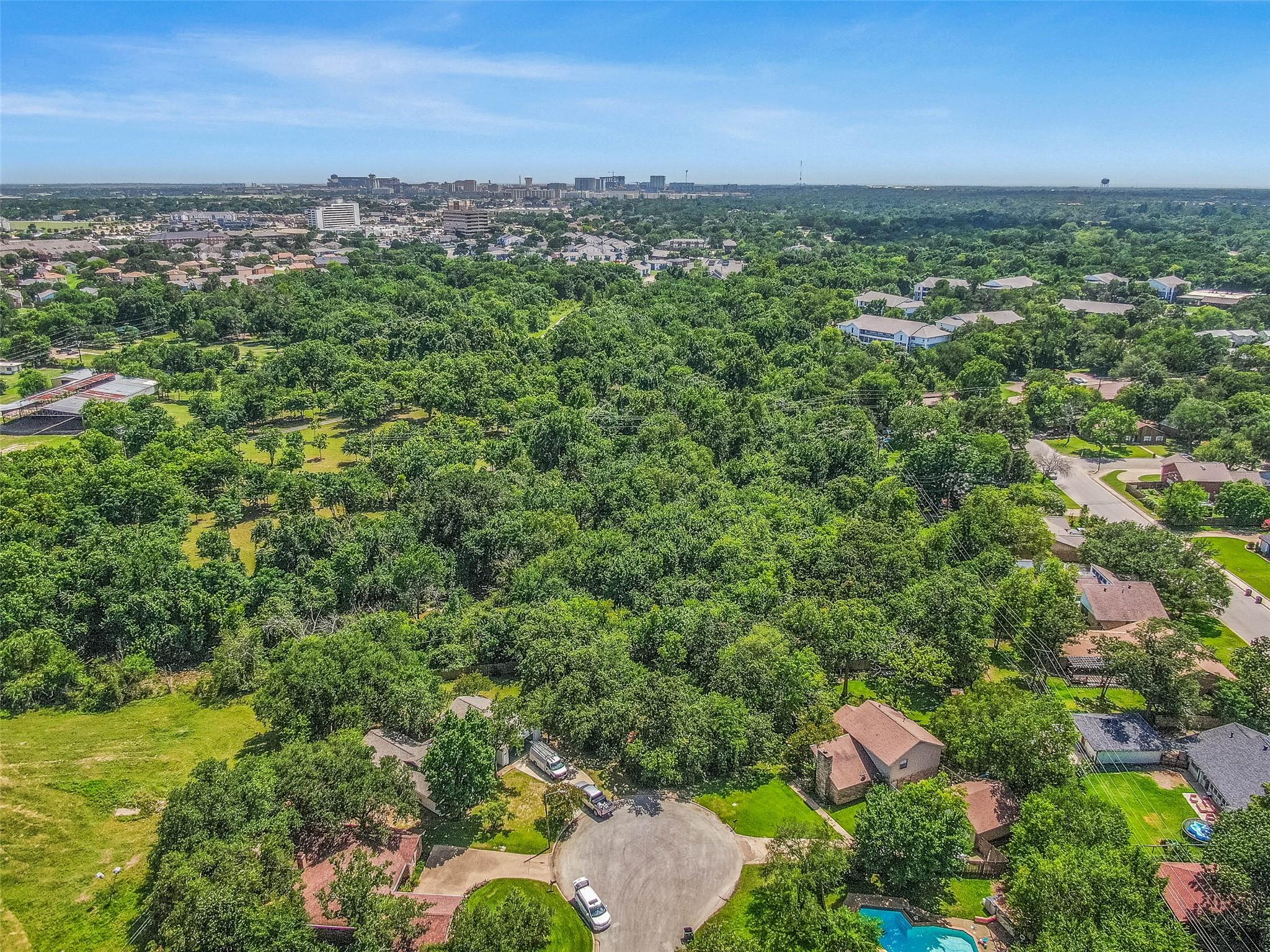 Image 5 of 6 For 3814 Valley Oaks Dr