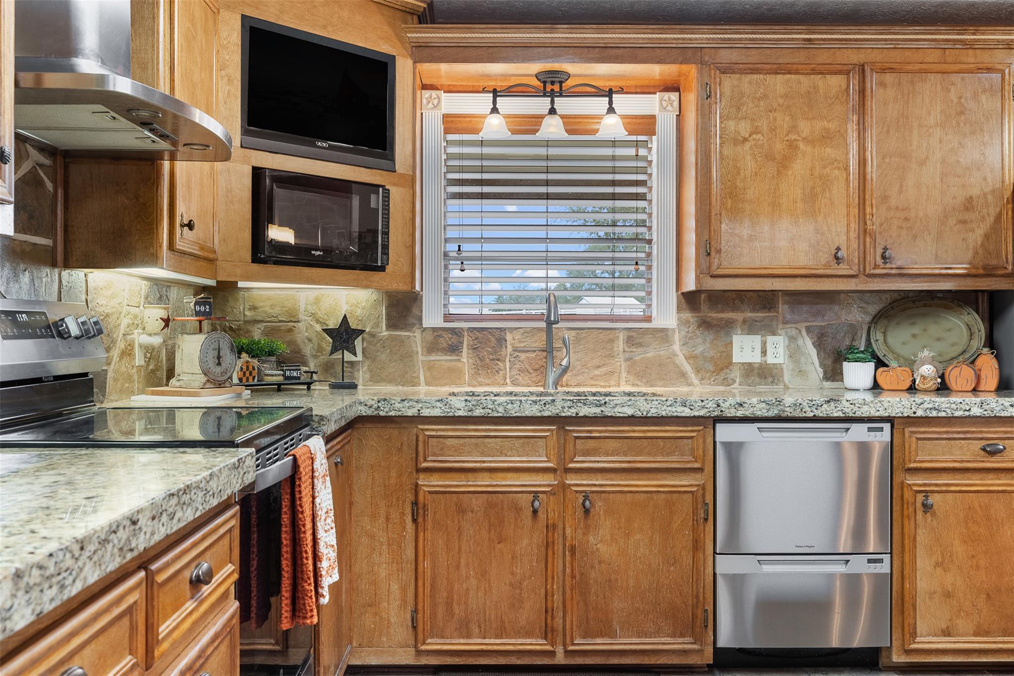 Image 9 of 40 For 1611 Koy Road Rd