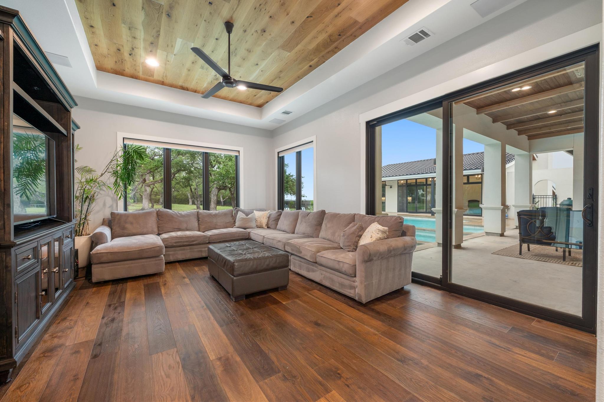 Image 18 of 36 For 242 Winning Colors