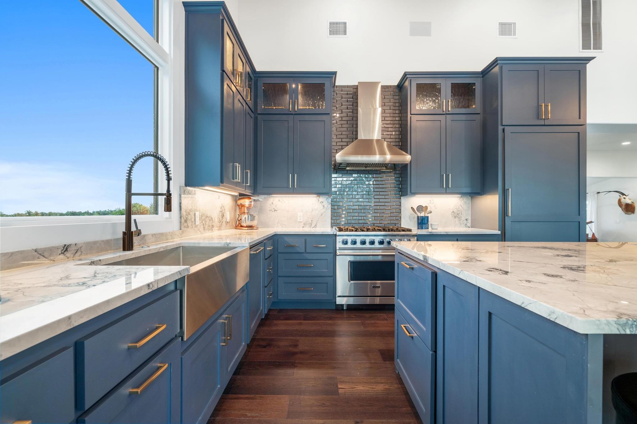 Image 31 of 36 For 242 Winning Colors