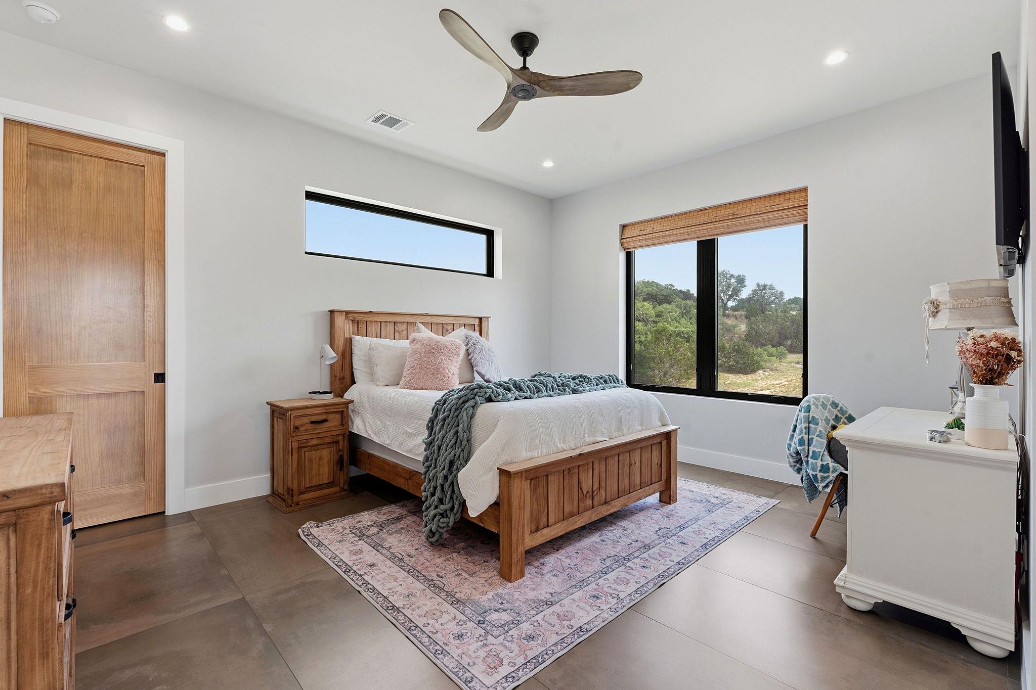 Image 22 of 37 For 194 Placid Way