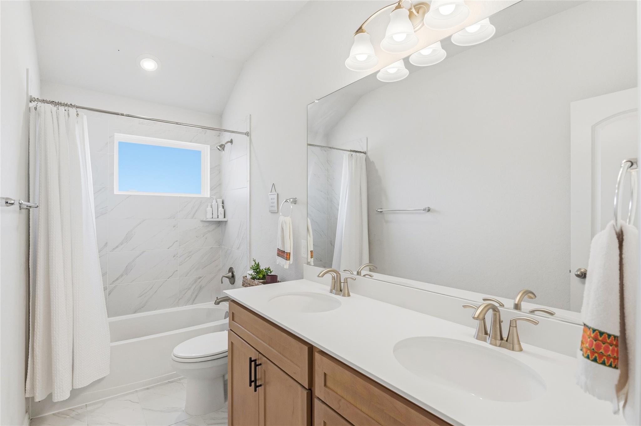 Image 19 of 37 For 1314 Cottonseed St