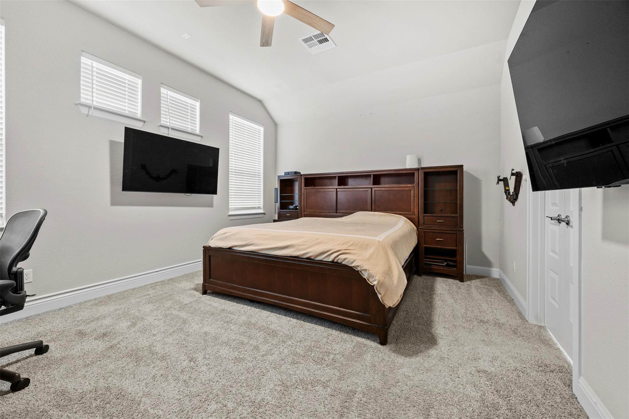 Image 10 of 26 For 5728 Toscana Trce