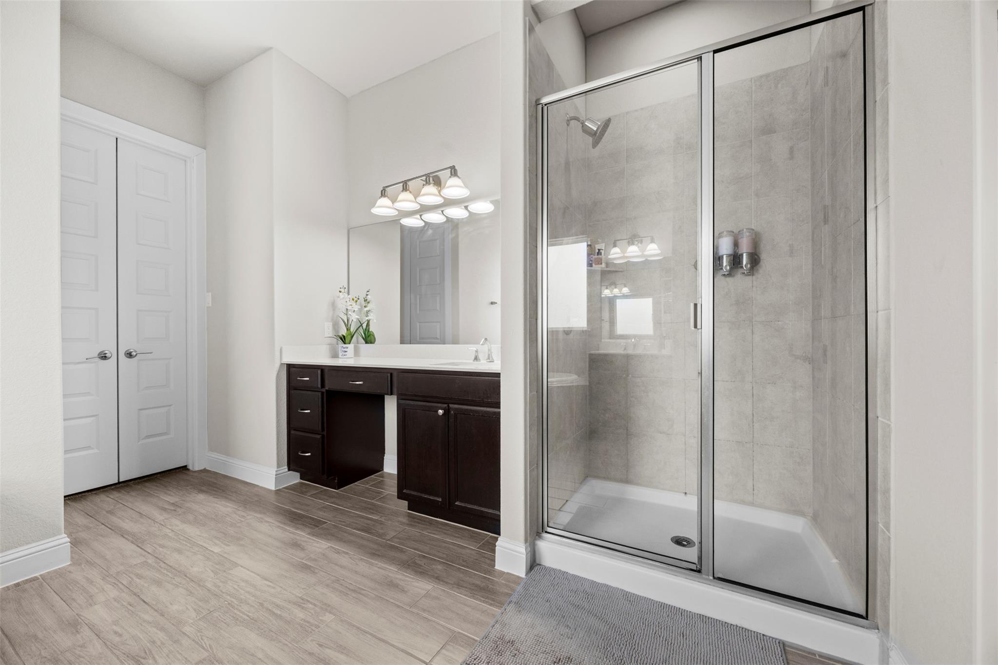 Image 12 of 26 For 5728 Toscana Trce