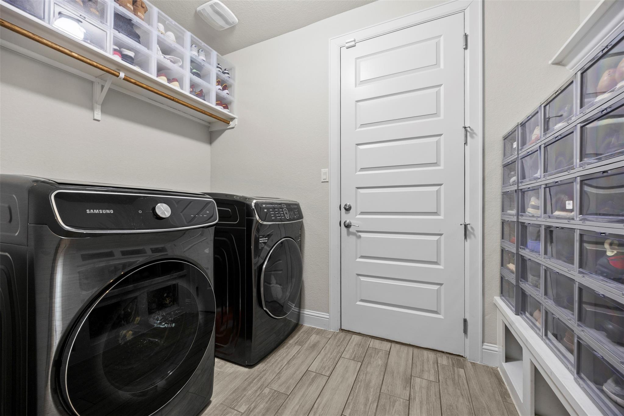 Image 14 of 26 For 5728 Toscana Trce