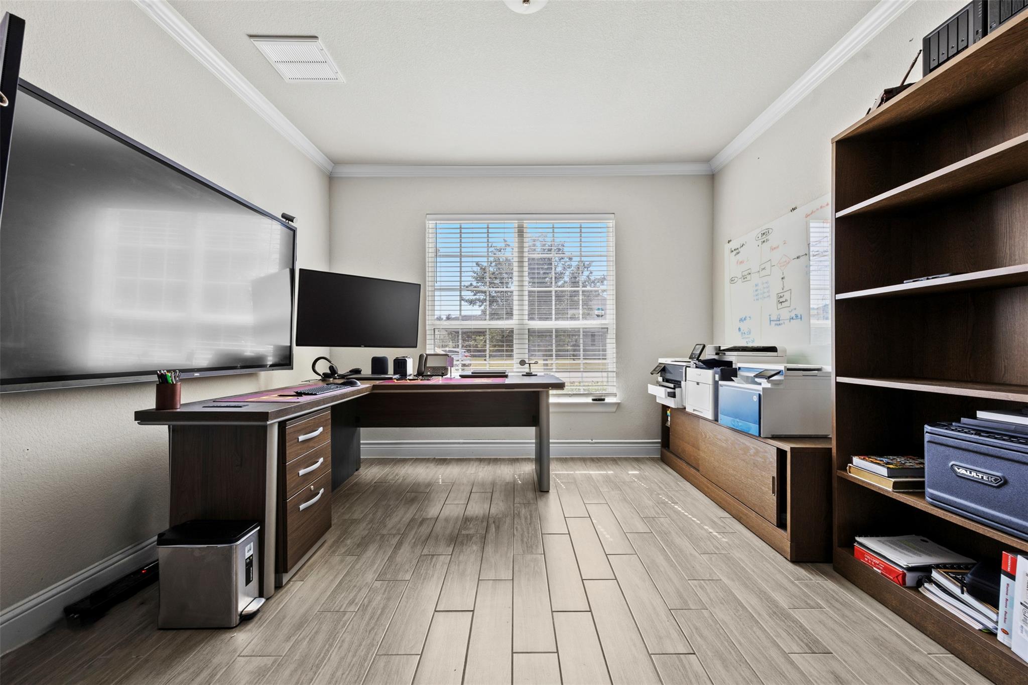 Image 15 of 26 For 5728 Toscana Trce