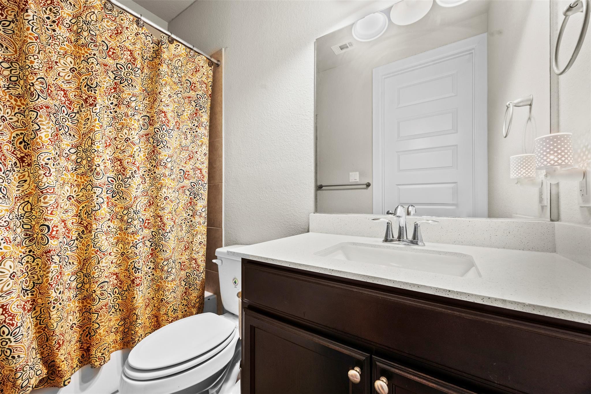 Image 17 of 26 For 5728 Toscana Trce