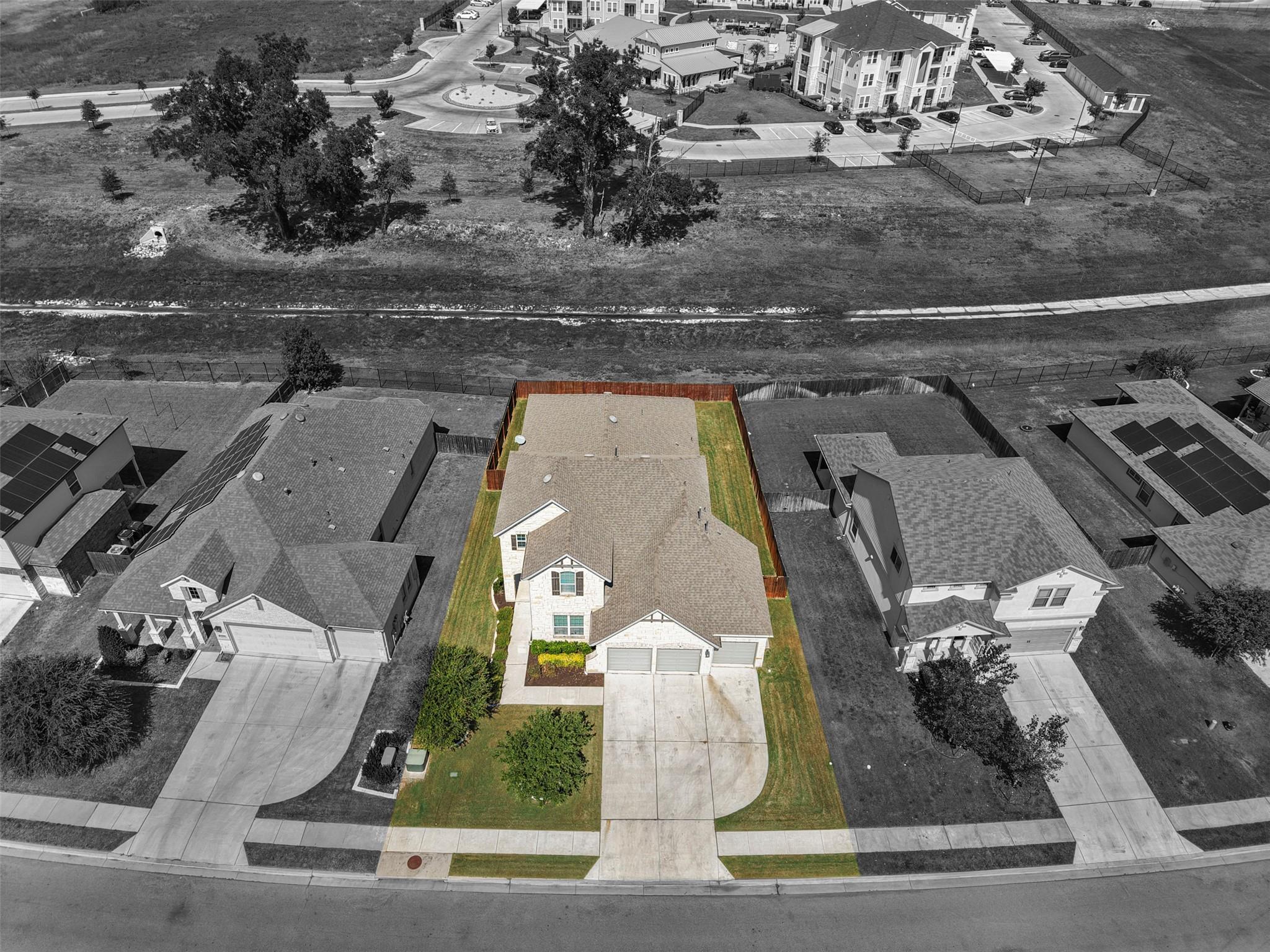 Image 2 of 26 For 5728 Toscana Trce