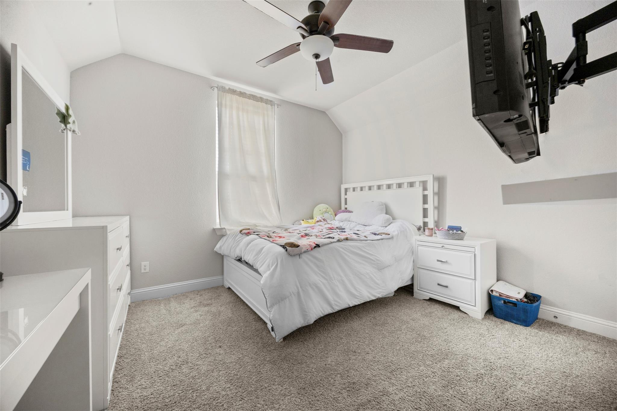 Image 21 of 26 For 5728 Toscana Trce