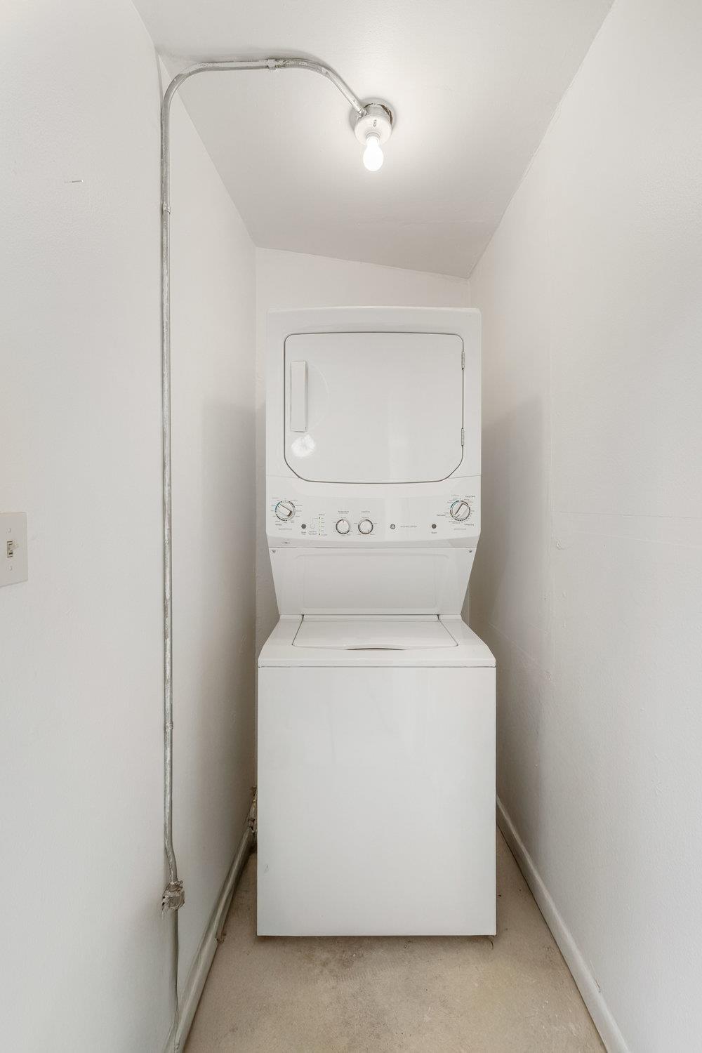 Image 30 of 31 For 201 Ellwood St 111