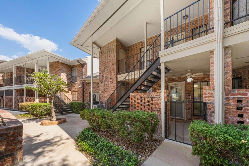 Image 31 of 31 For 201 Ellwood St 111