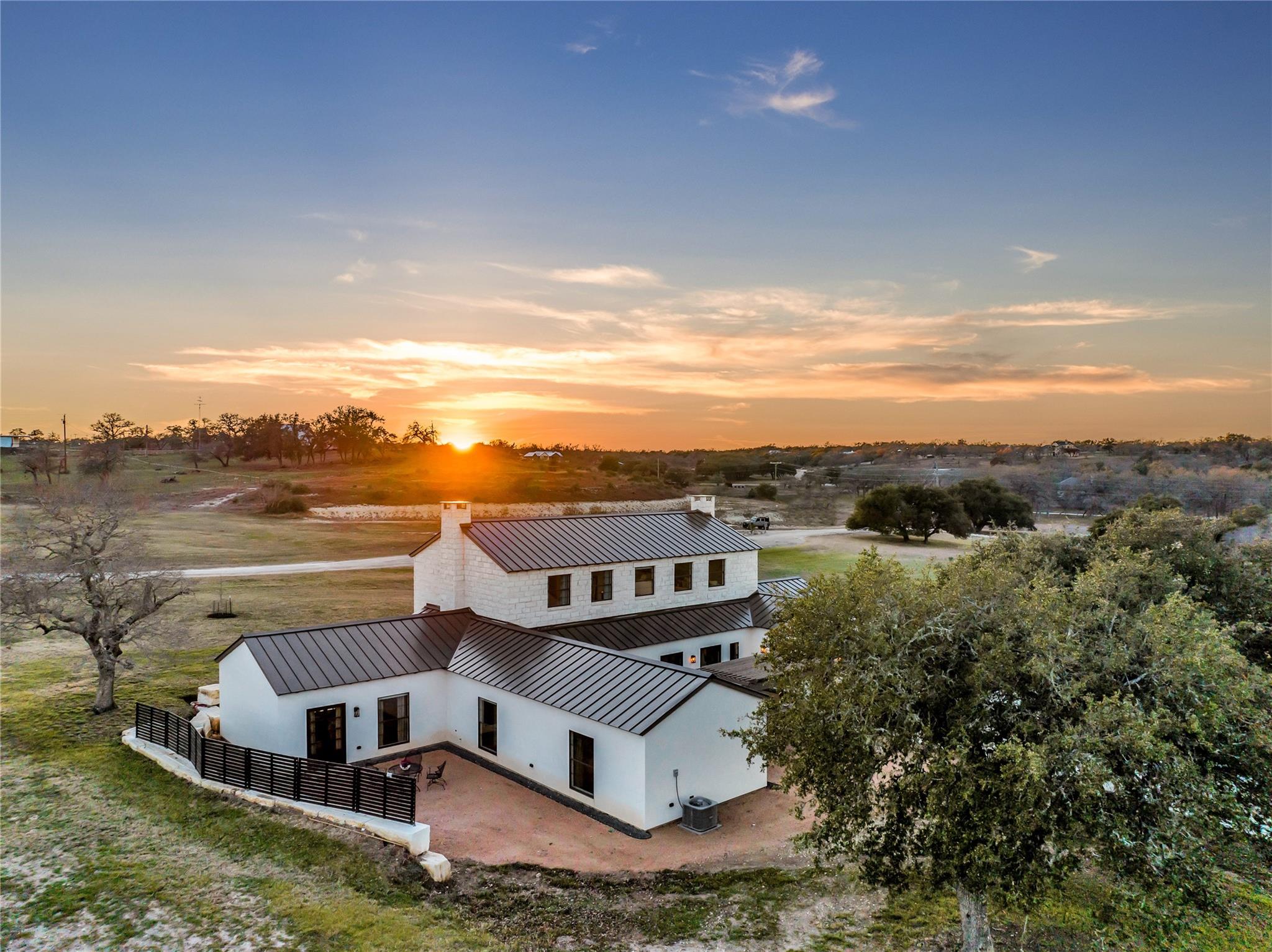 Details for 130 Overlook Dr, Fredericksburg, TX 78624