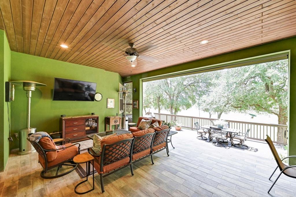 Image 14 of 39 For 118 John Bird