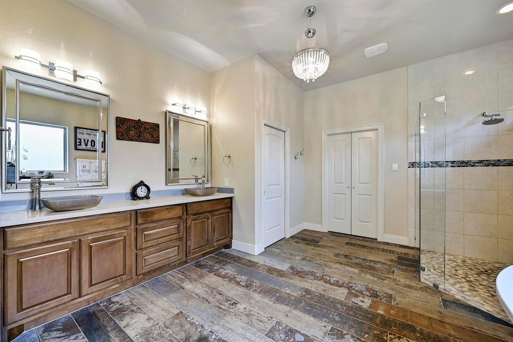 Image 22 of 39 For 118 John Bird