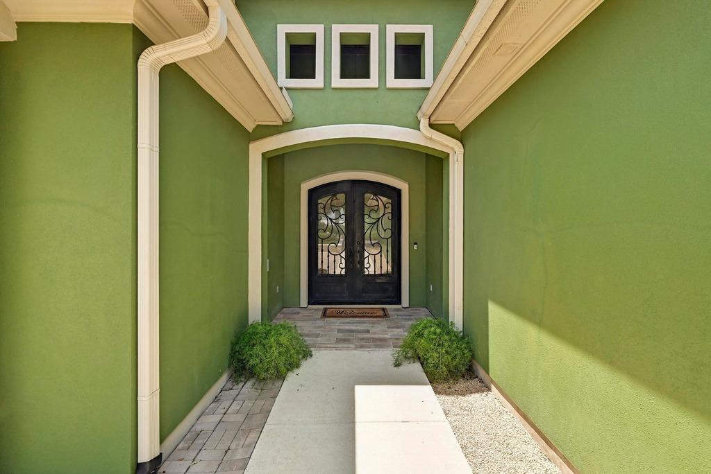 Image 4 of 39 For 118 John Bird