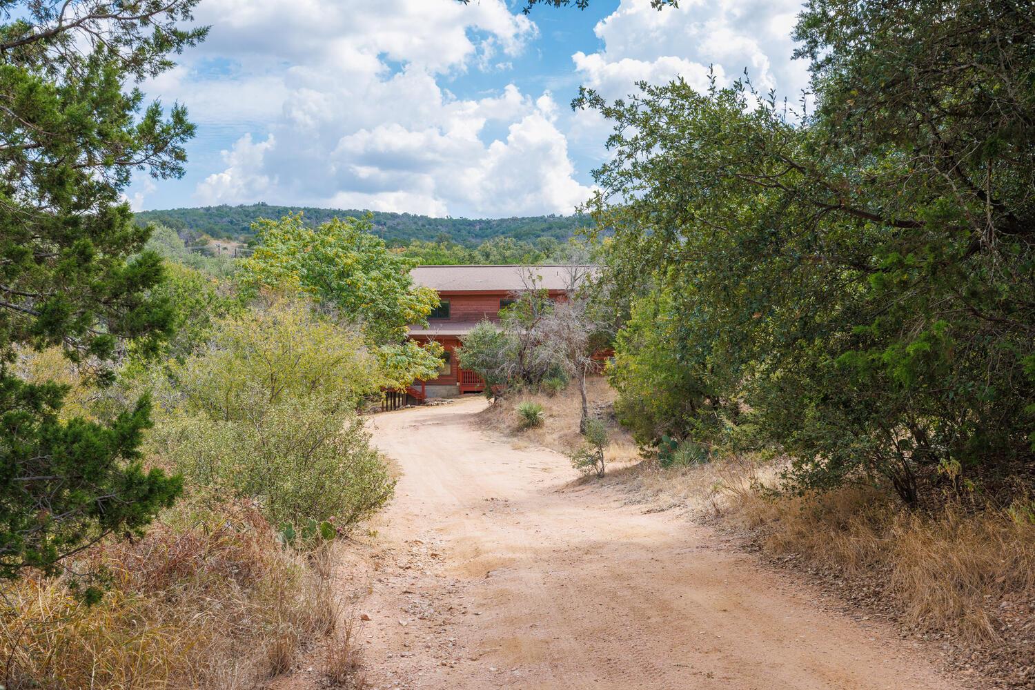 Image 24 of 31 For 2550 Fm 2342  Hero's Hid