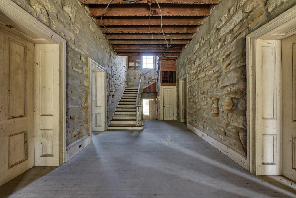 Image 17 of 40 For 6887 Von Ormy Rd