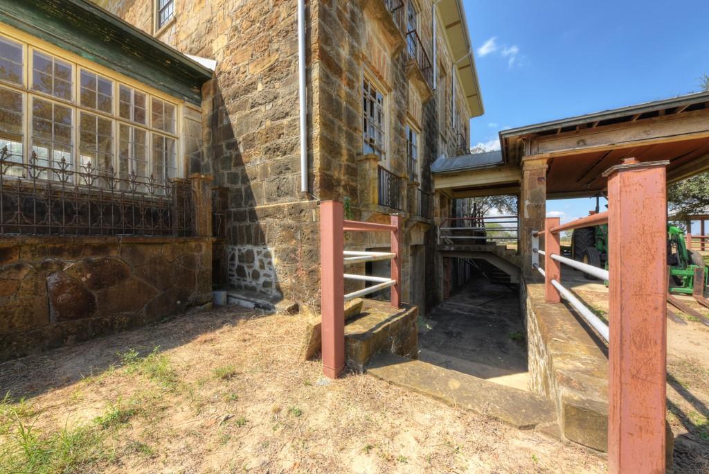 Image 26 of 40 For 6887 Von Ormy Rd