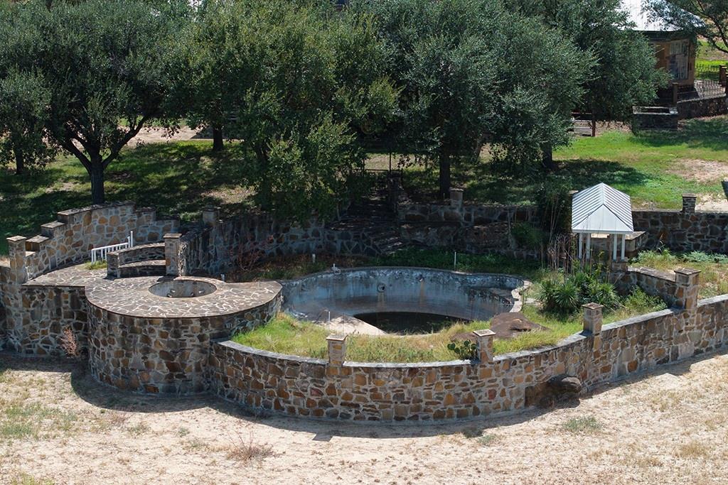 Image 29 of 40 For 6887 Von Ormy Rd