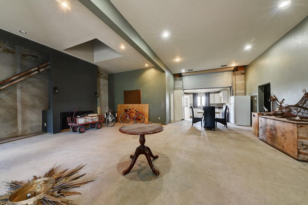 Image 31 of 40 For 6887 Von Ormy Rd