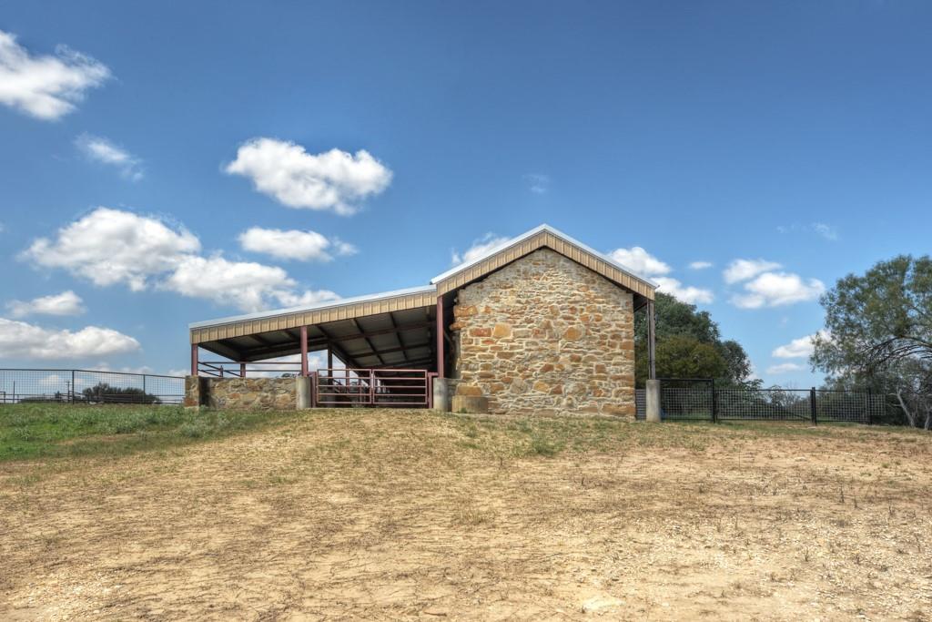 Image 37 of 40 For 6887 Von Ormy Rd