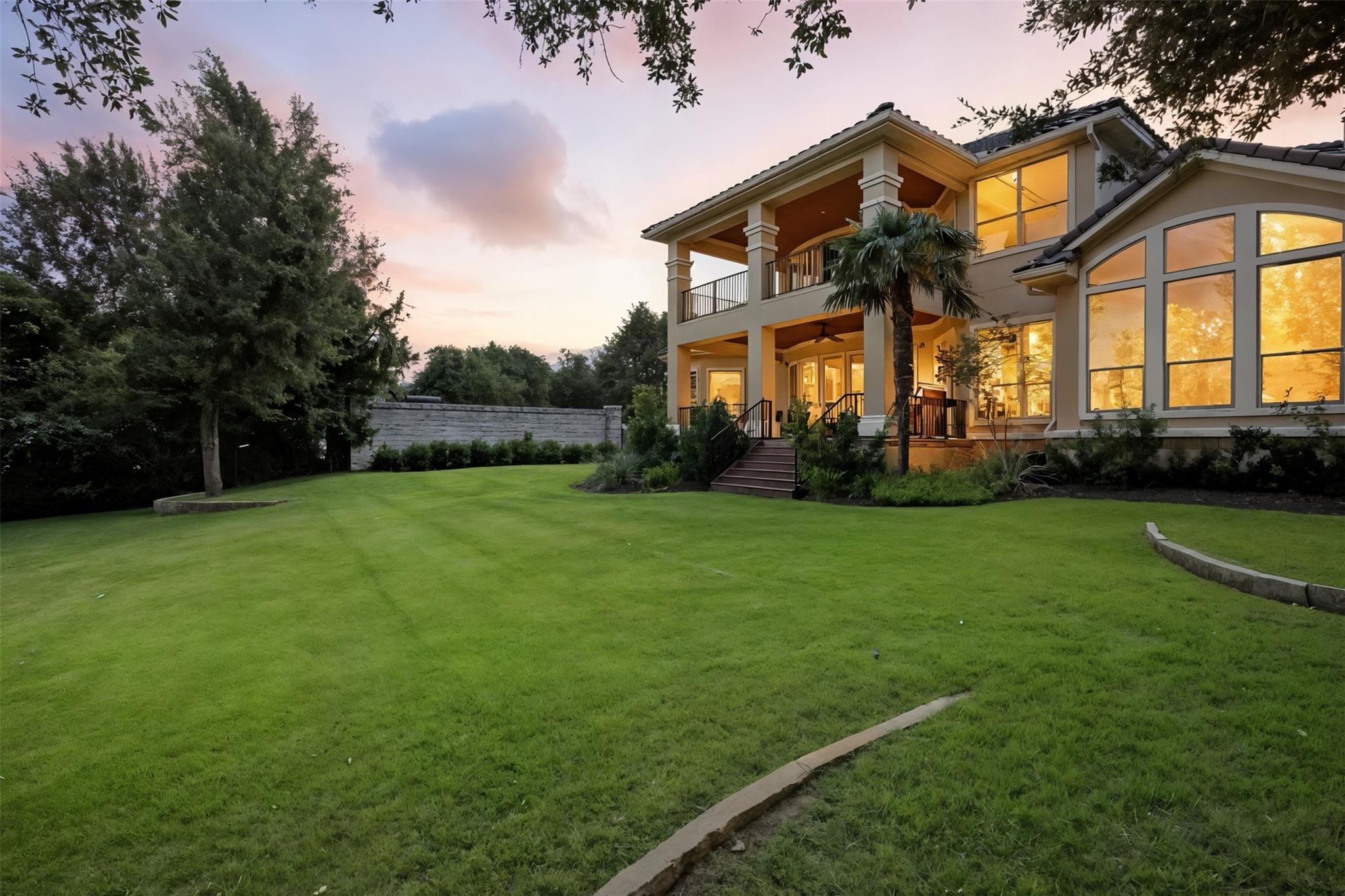 Image 25 of 37 For 2116 University Club Dr.