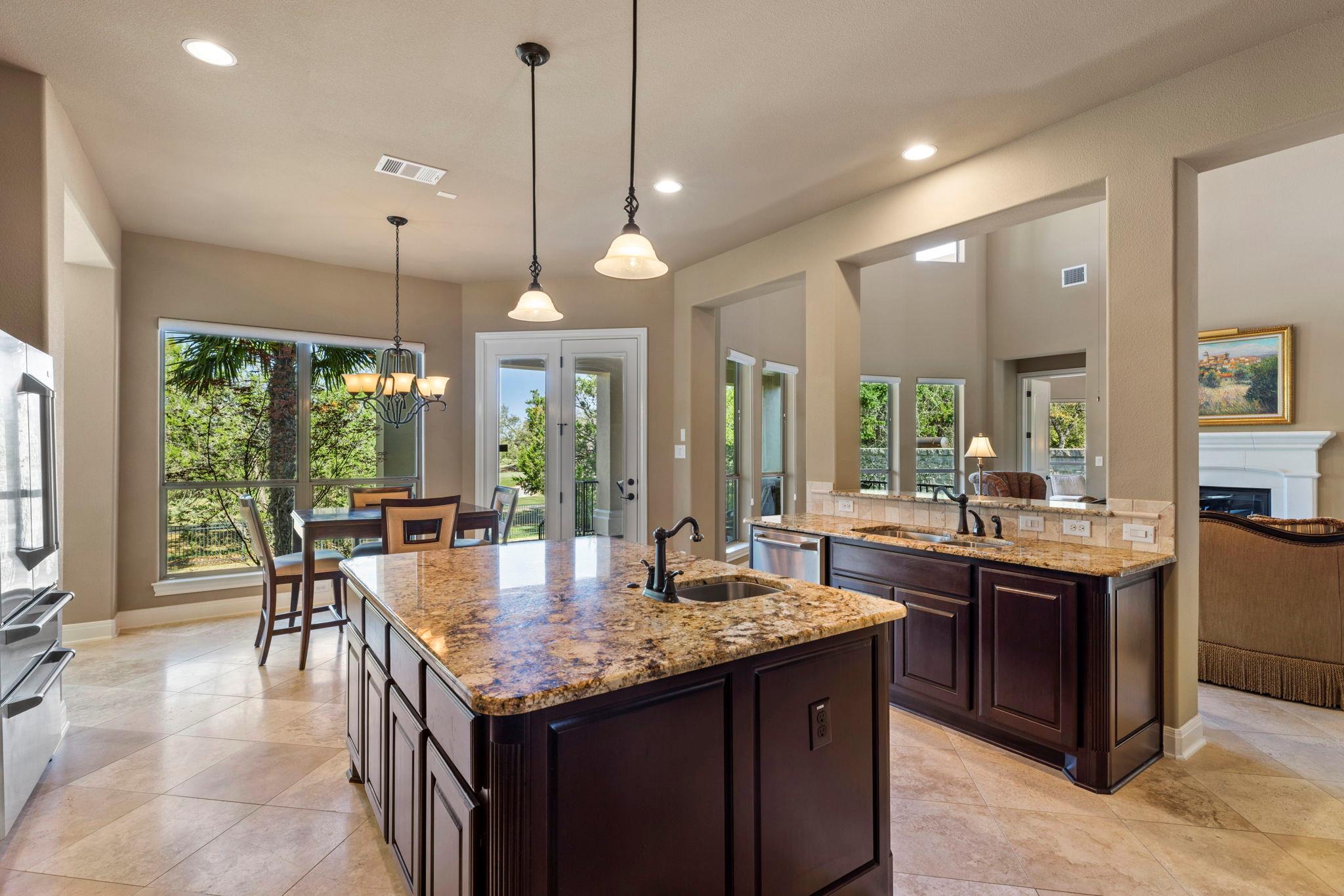 Image 6 of 37 For 2116 University Club Dr.