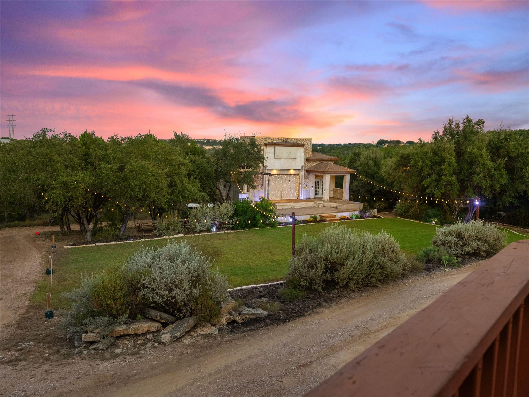 Image 21 of 40 For 3500 R O Dr 