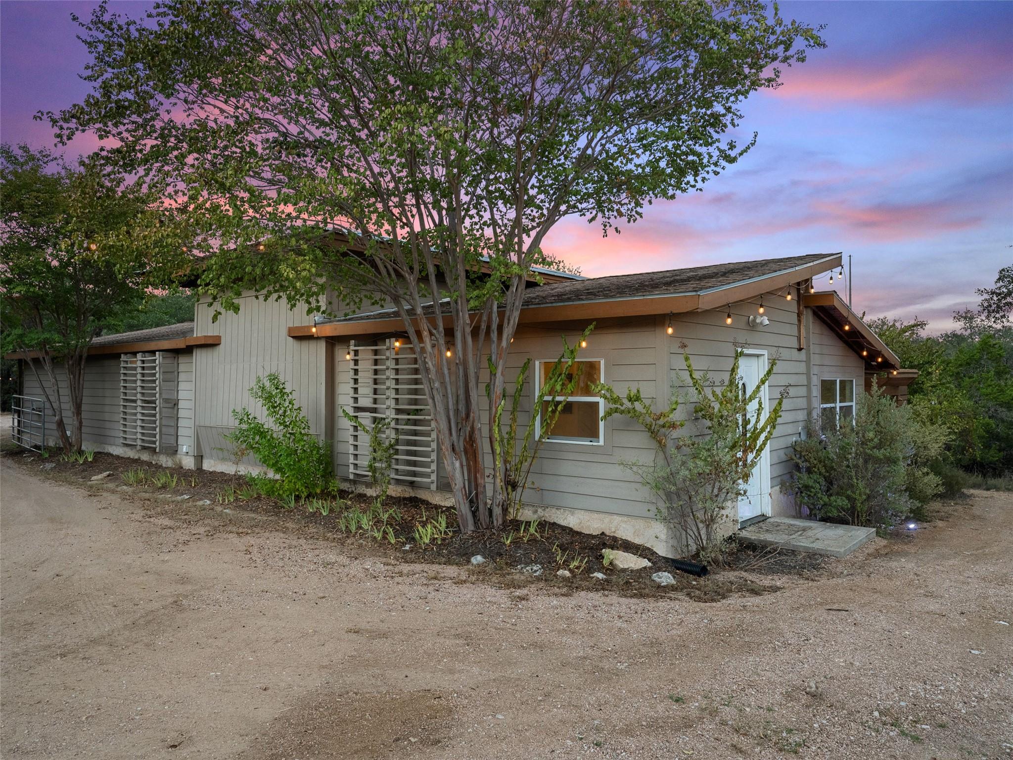 Image 35 of 40 For 3500 R O Dr 