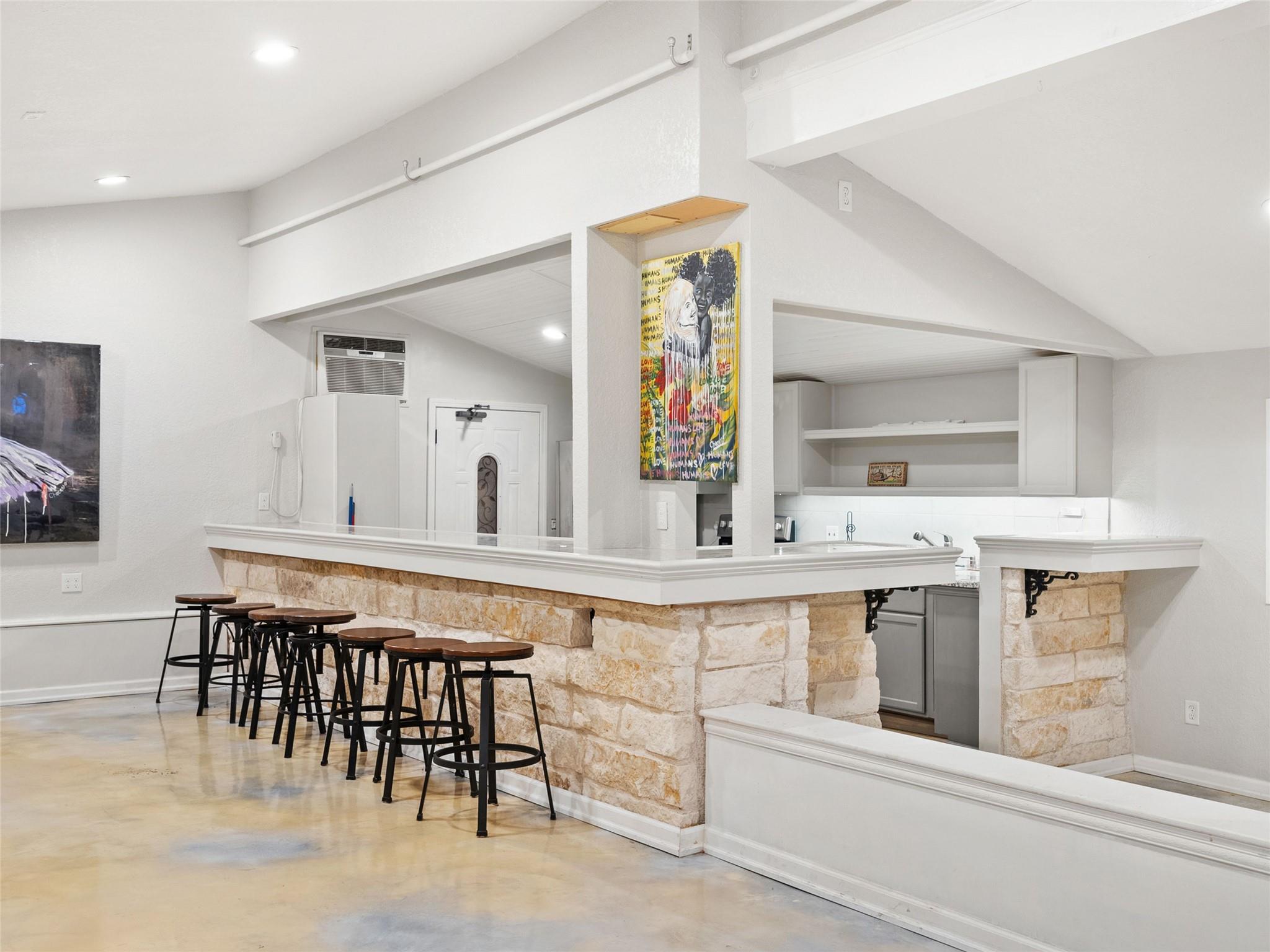 Image 37 of 40 For 3500 R O Dr 